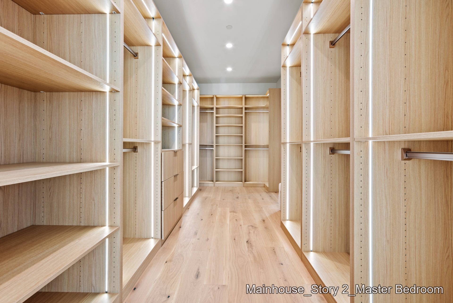 Mainhouse_Story 2_Master Bedroom__TQT5270