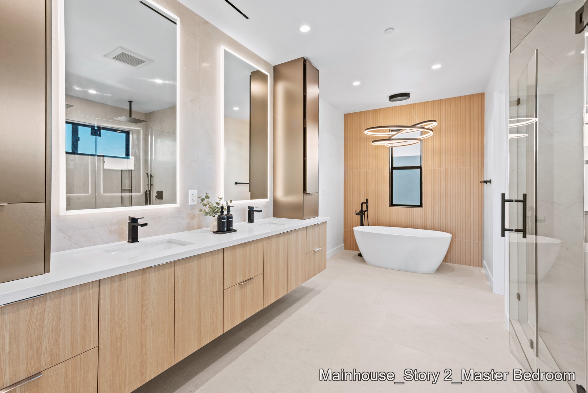 Mainhouse_Story 2_Master Bedroom__TQT5279