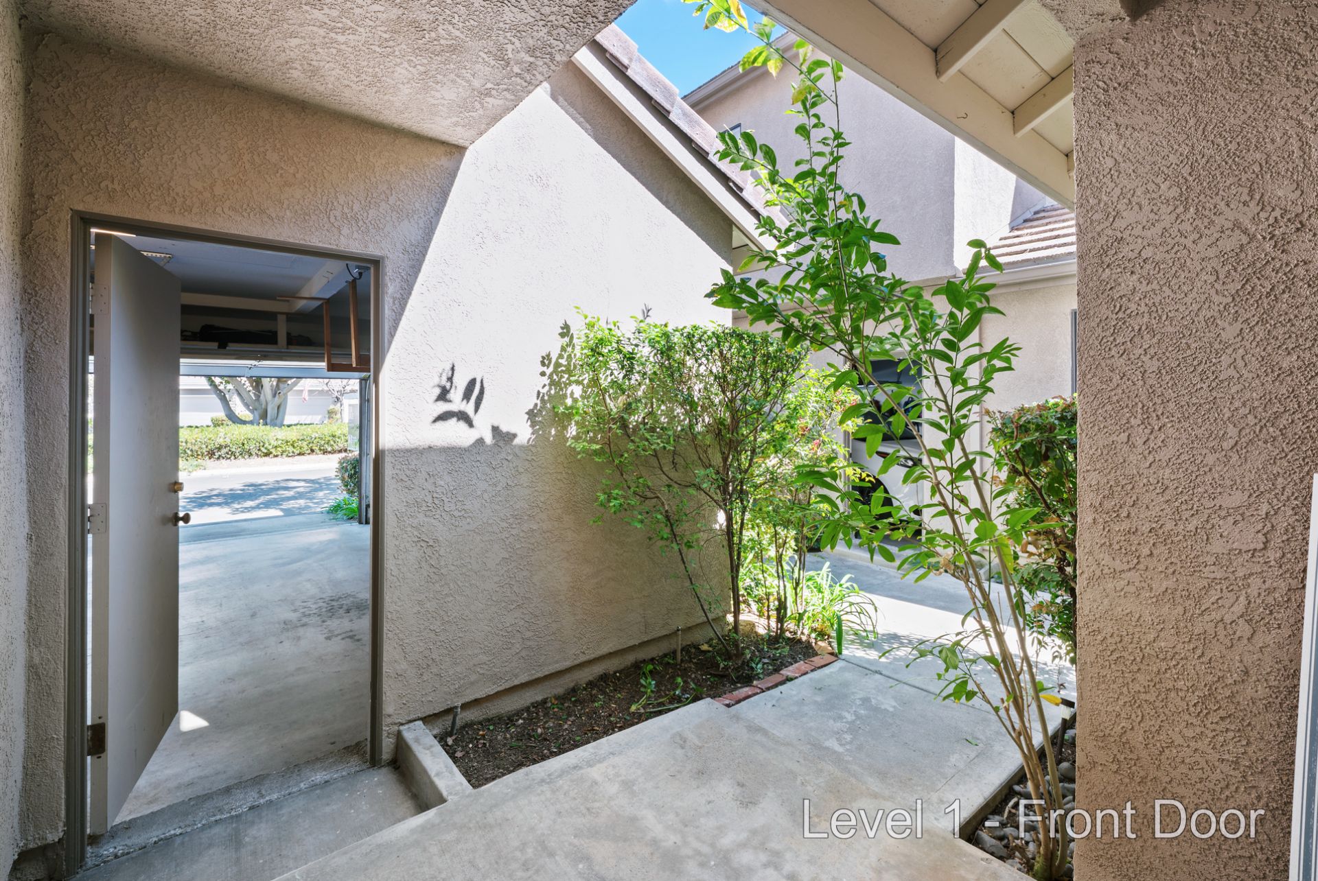 Level 1 – Front Door__TQT6658