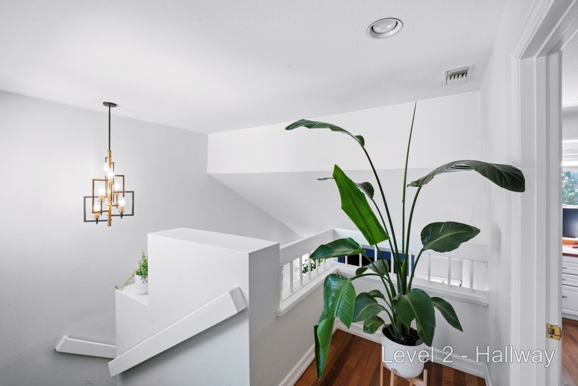 Level 2 – Hallway__TQT6705