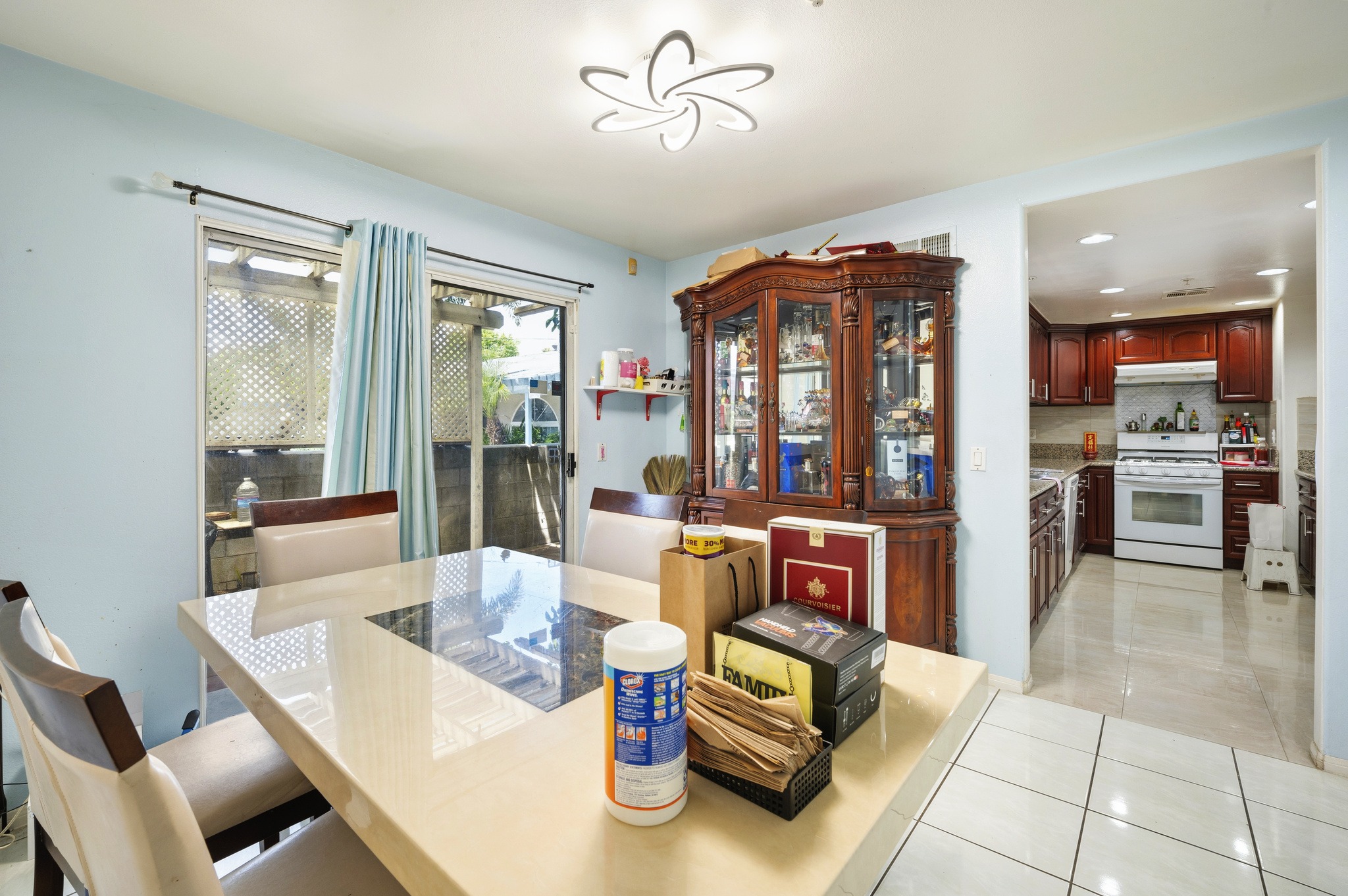 Level 1 – Dining room__TQT8039